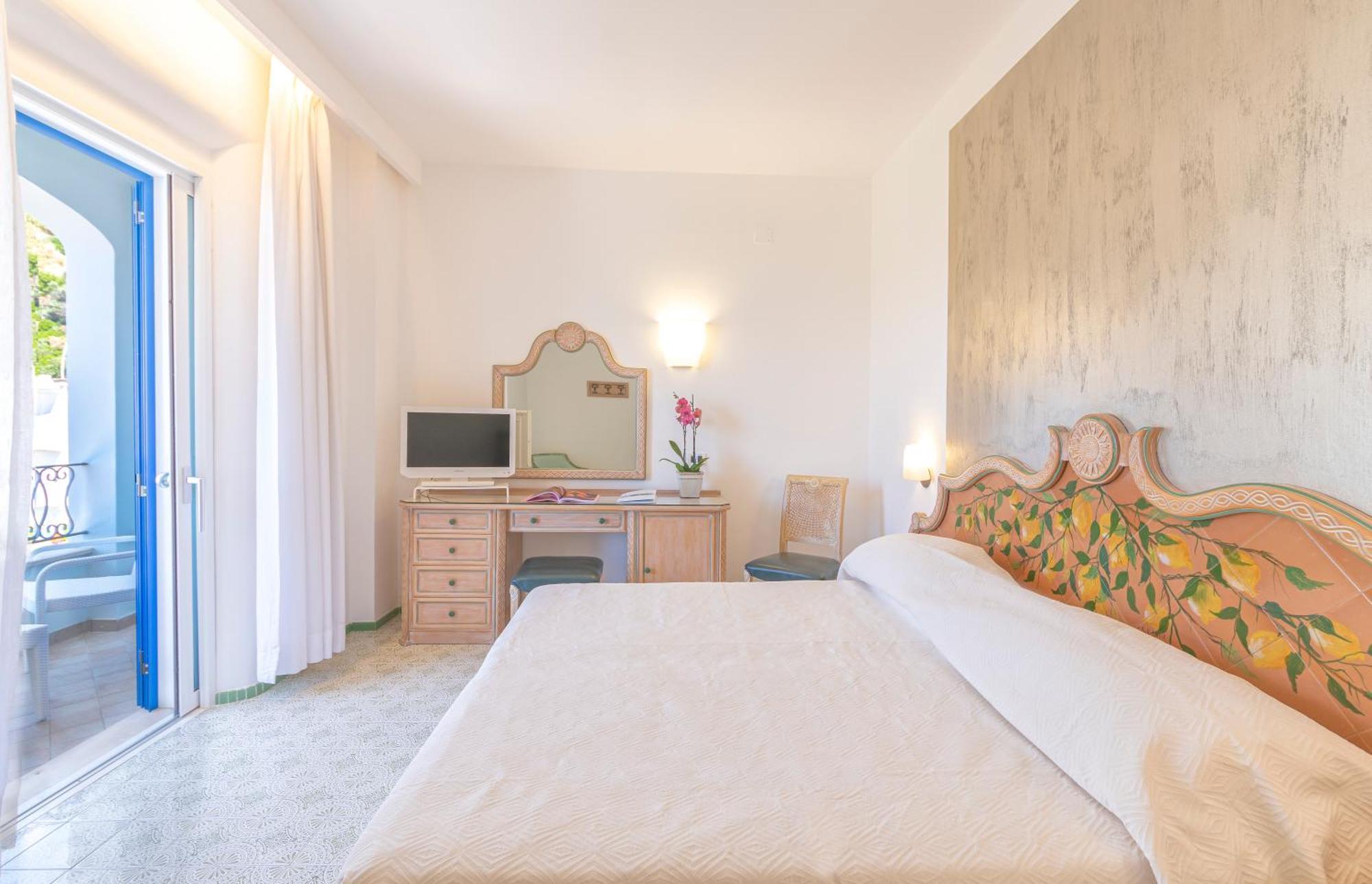 Hotel Parco Smeraldo Terme Барано-д'Иския Номер фото